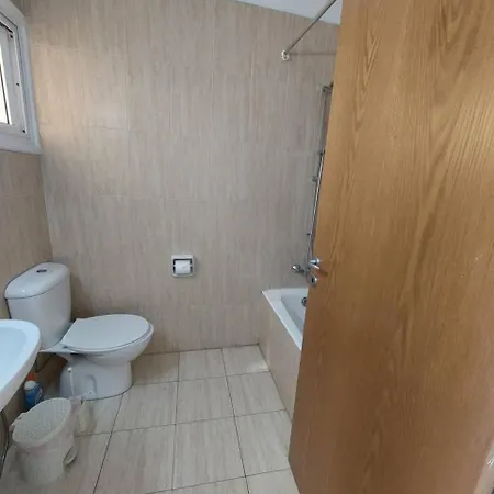 Sunny 2 Bedroom Center * 라르나카