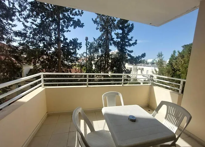 Sunny 2 Bedroom Center Апартаменти *