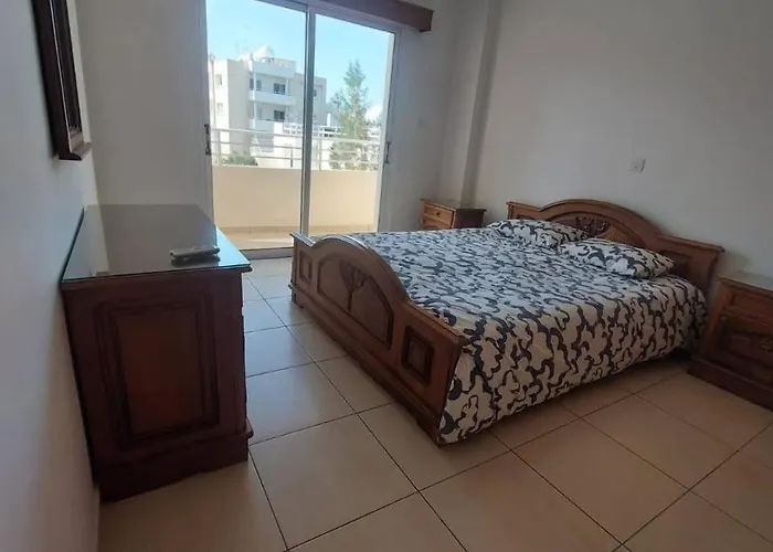 Sunny 2 Bedroom Center Appartamento