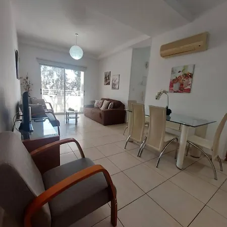 아파트 Sunny 2 Bedroom Center